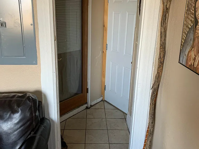 306 Broadway Ave #6 — Photo 6