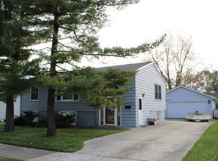 9049 Fairway Dr, Orland Park, IL