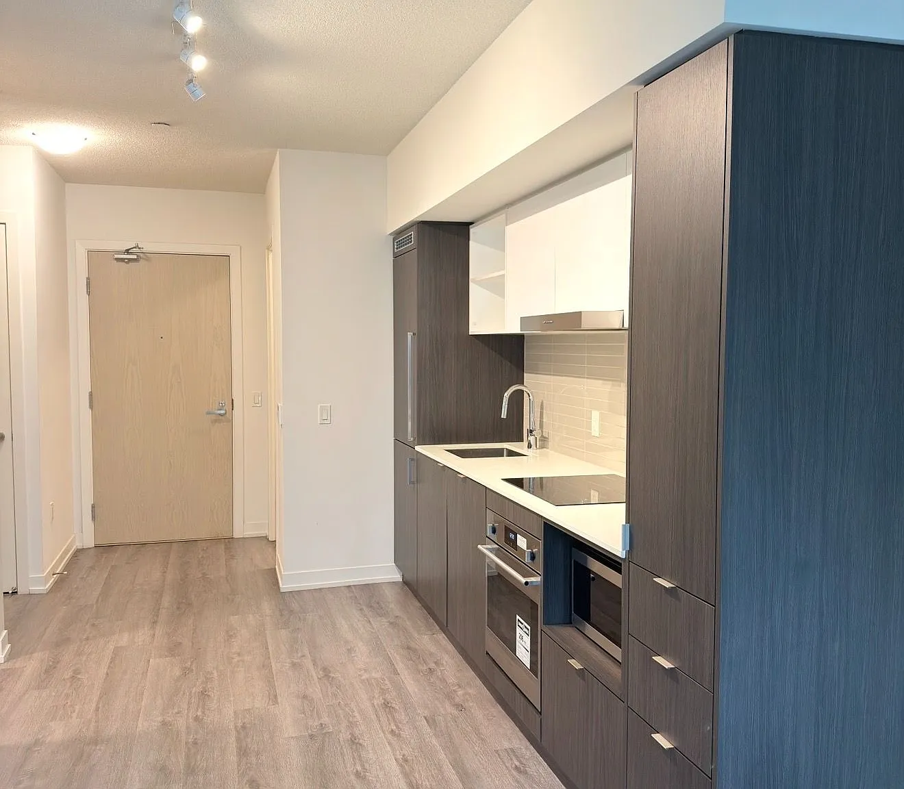 2 bed, $2,500 — Photo 4