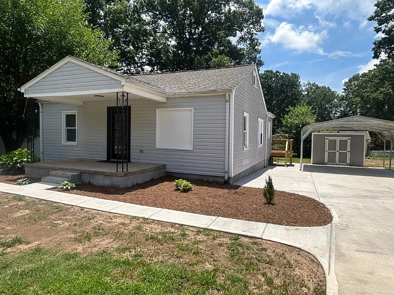 914 Linwood Rd — Photo 3