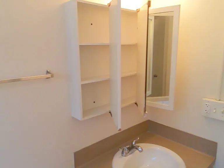 West Slope Apartments — Photo 31