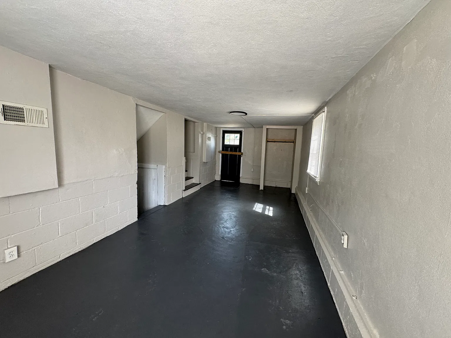 4 bed, 1326 sqft, $1,250 — Photo 2