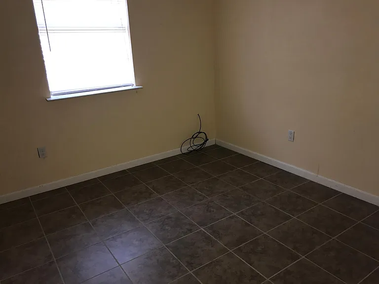 431 Carrie Dr #11 — Photo 12