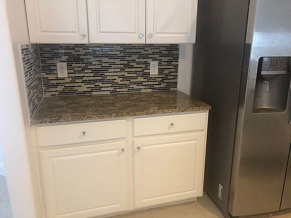 5th image of 1608 SW 13th Ter