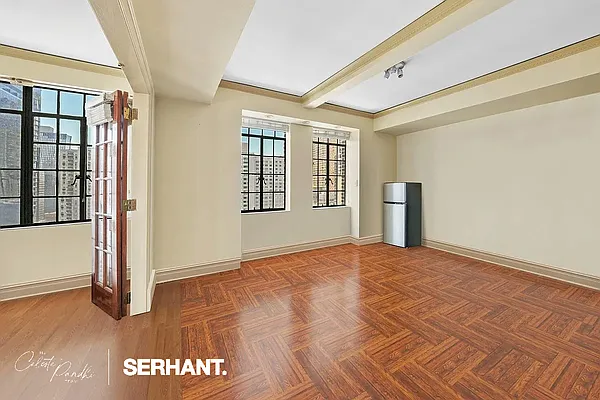 Rented by SERHANT. | media 22