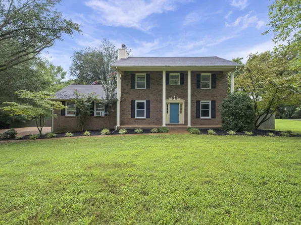 30 Indian Lake Ct, Old Hickory, TN 37138