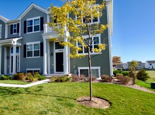 1669 Windward Dr, Hampshire, IL 60140