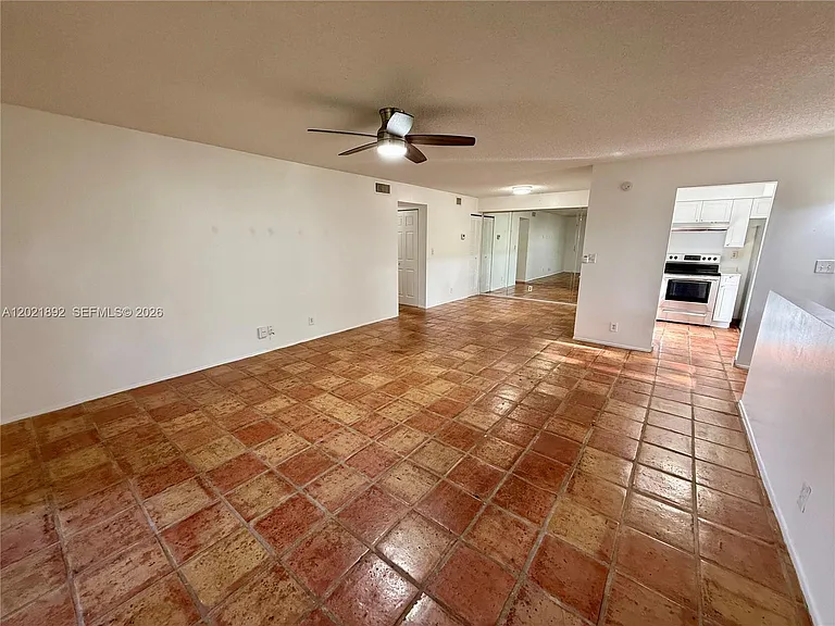110 Gardens Dr #203 — Photo 7