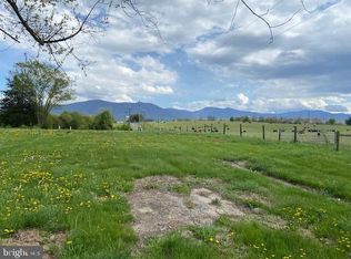 5th St, Luray, VA 22835