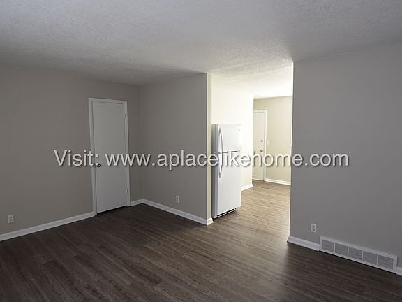 4th image of 406 NE Beacon Ave