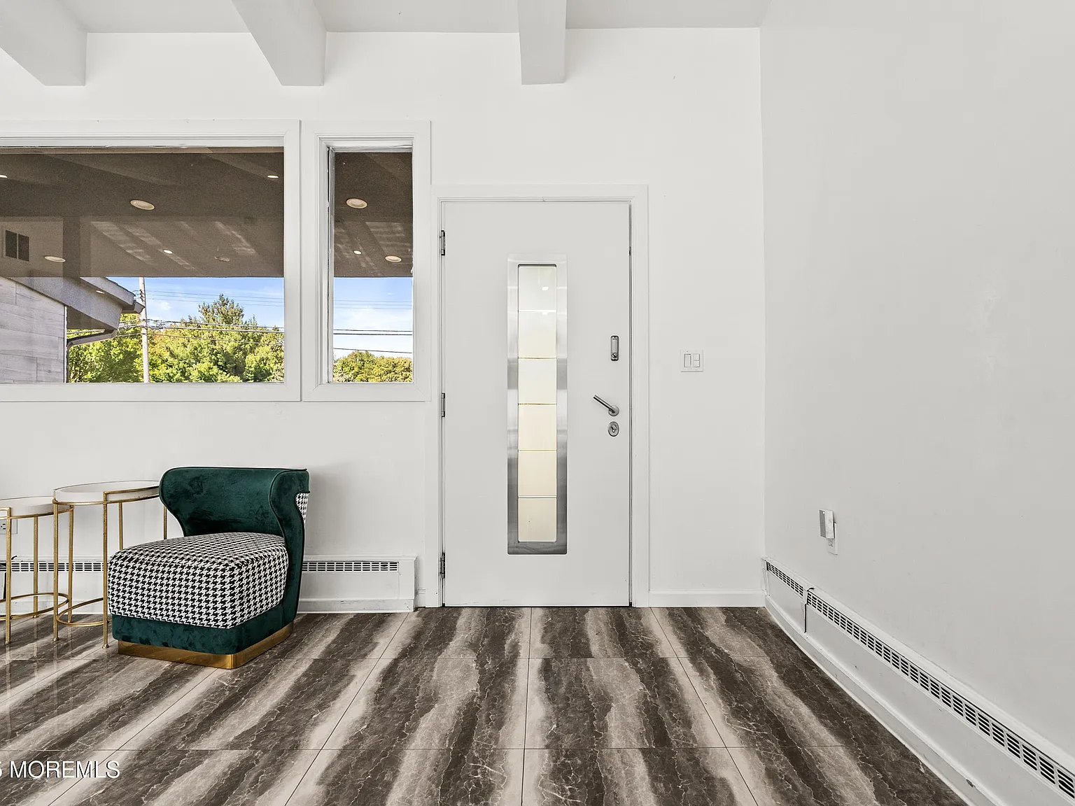 5 bed, 2472 sqft, $3,700 — Photo 3
