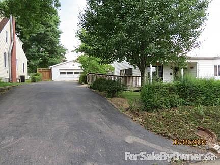 Backyard
						:
						Huge back yard perfect for pets, kids, entertaining etc