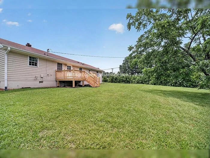 2591 Doc Hughes Rd — Photo 36