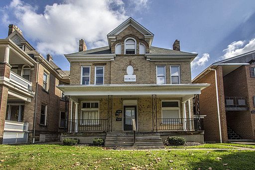 1st image of 1530 Neil Ave #A
