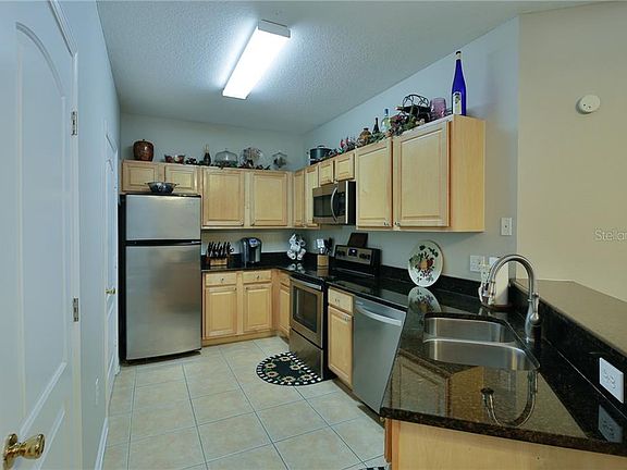4th image of 18032 Villa Creek Dr