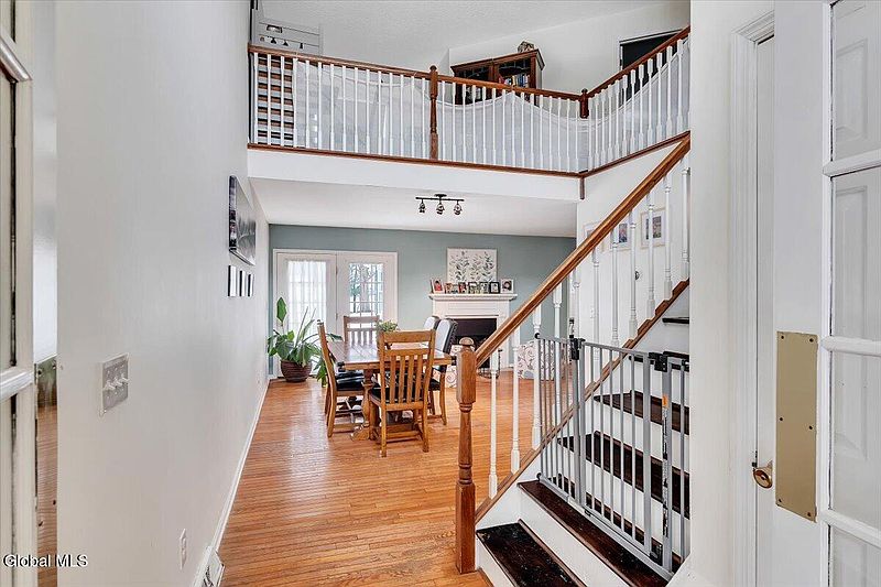 5th image of 1003 Sterling Ridge Drive