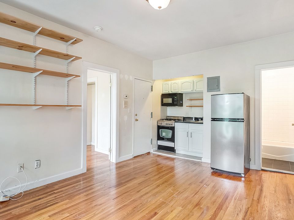 1st image of 368 Greene Ave APT 6