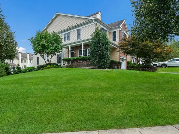 2401 S Whittmore St, Furlong, PA 18925