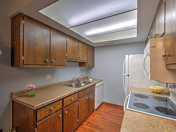 4th image of 464 Woodside Trl #A-2