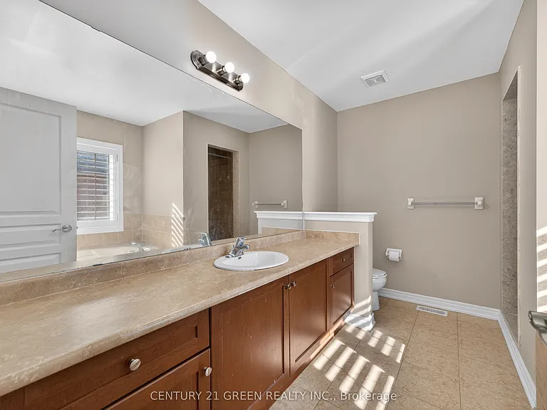 50 Bellcrest Rd — Photo 22