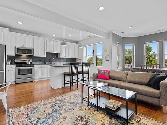3rd image of 3531 W Shakespeare Ave #4