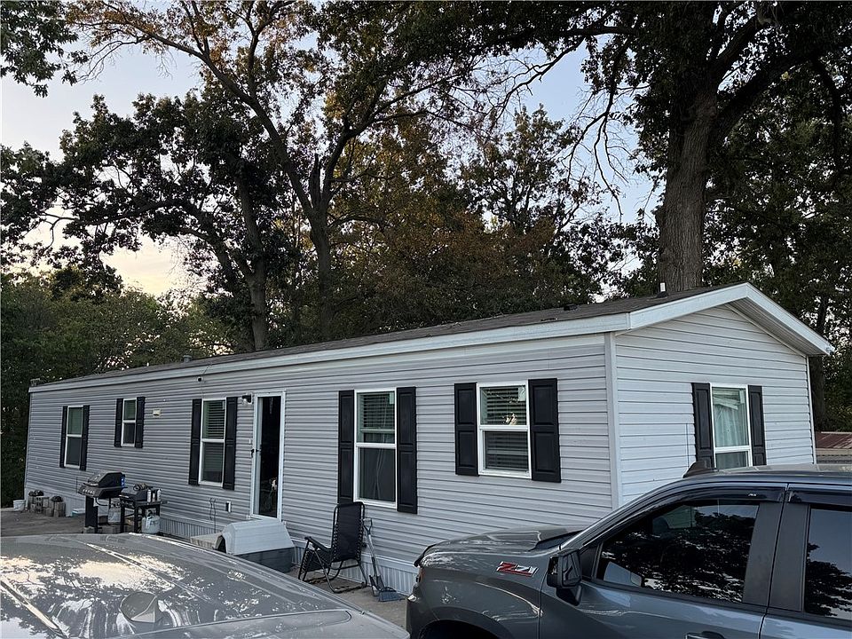 1st image of 133 N 2600 East Rd