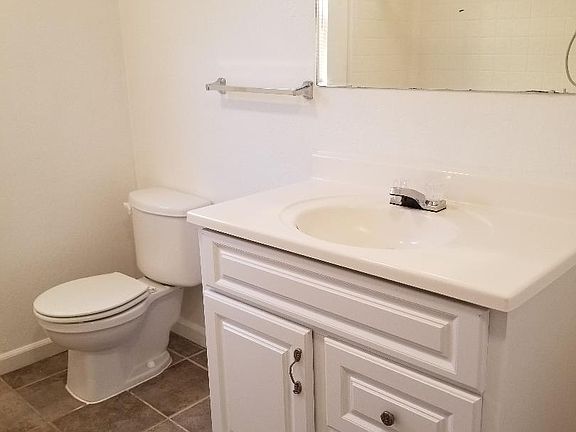 2nd image of 486 Manzanita Ln #B