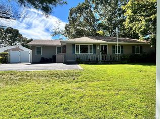 34 Floyd Road, Shirley, NY 11967