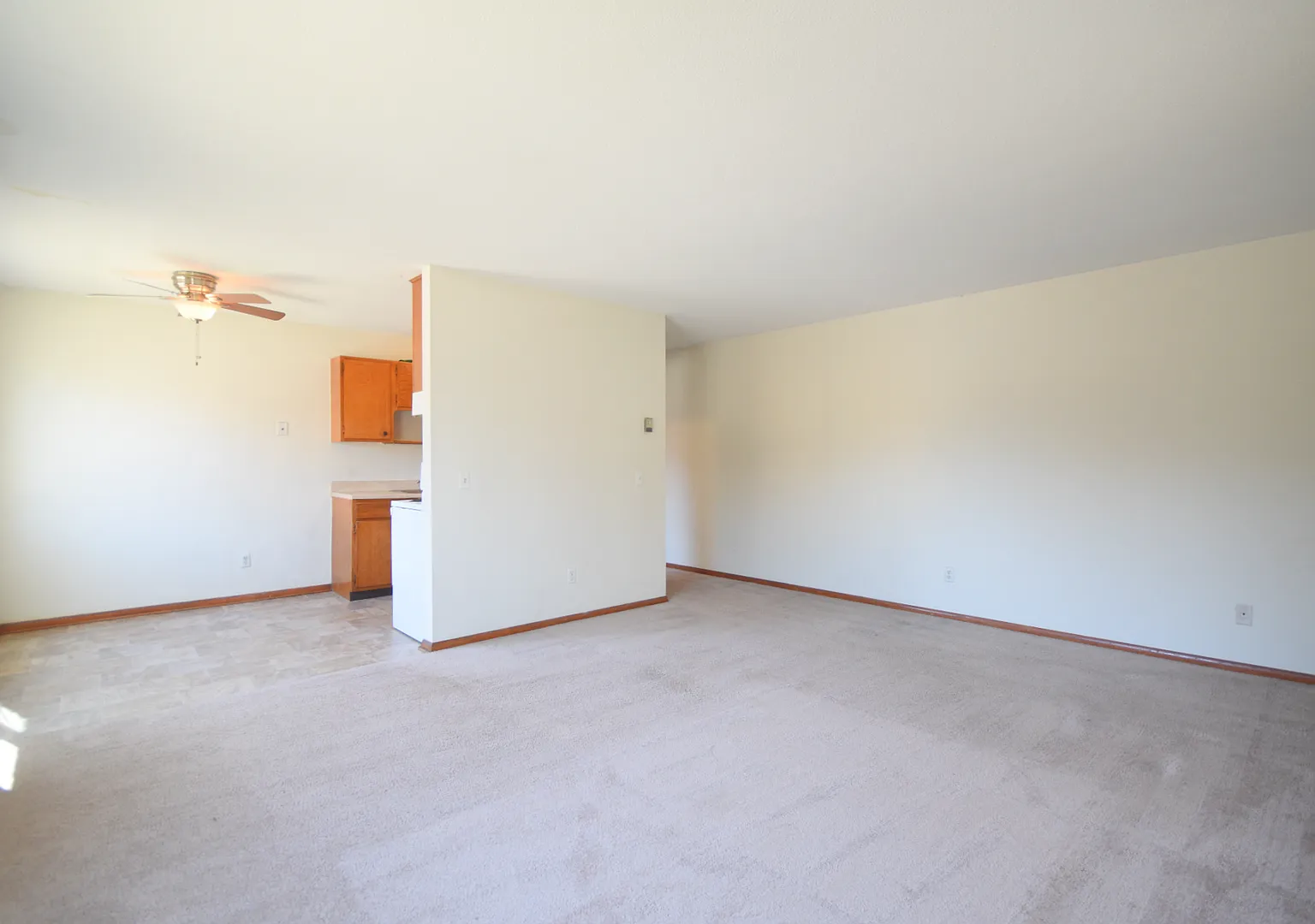 2712 Pillsbury Ave S — Photo 3