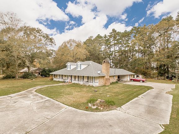 2nd image of 13915 Amber Ln