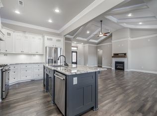 420 Chaparral St, Centerton, AR 72719