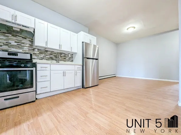 82 Eldert Street image 1 of 11