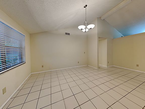 4th image of 6704 Glen Forest Ct