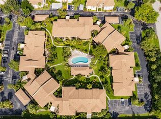 64 4th St APT A208, Naples, FL 34134