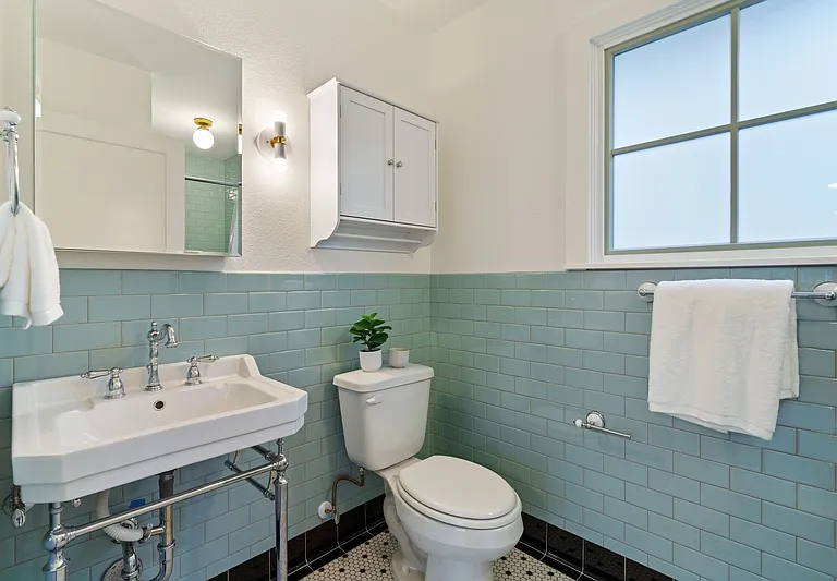 1508 Woodlawn Blvd — Photo 9