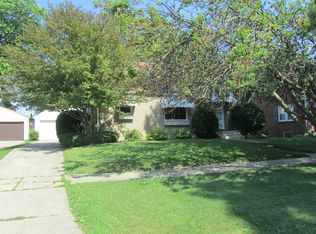 209 6th Ave, Mendota, IL 61342