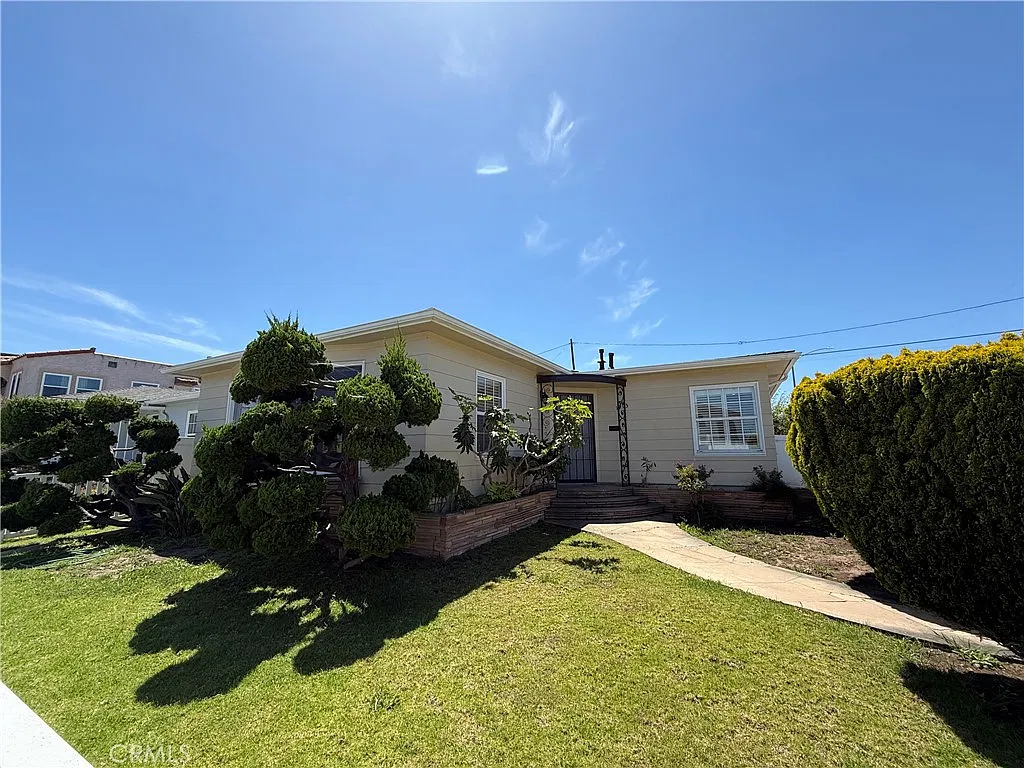 3 bed, 1432 sqft, $3,650 — Photo 1