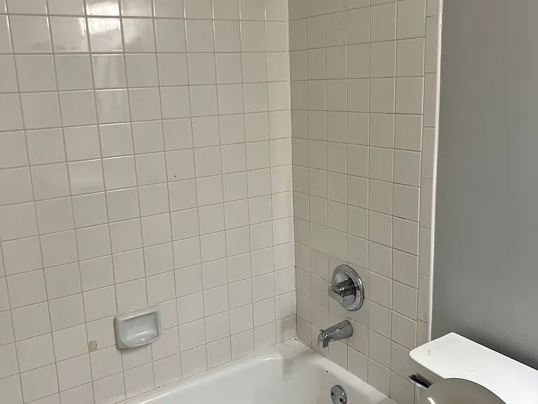 10005 Winding Lake Rd #105 — Photo 8
