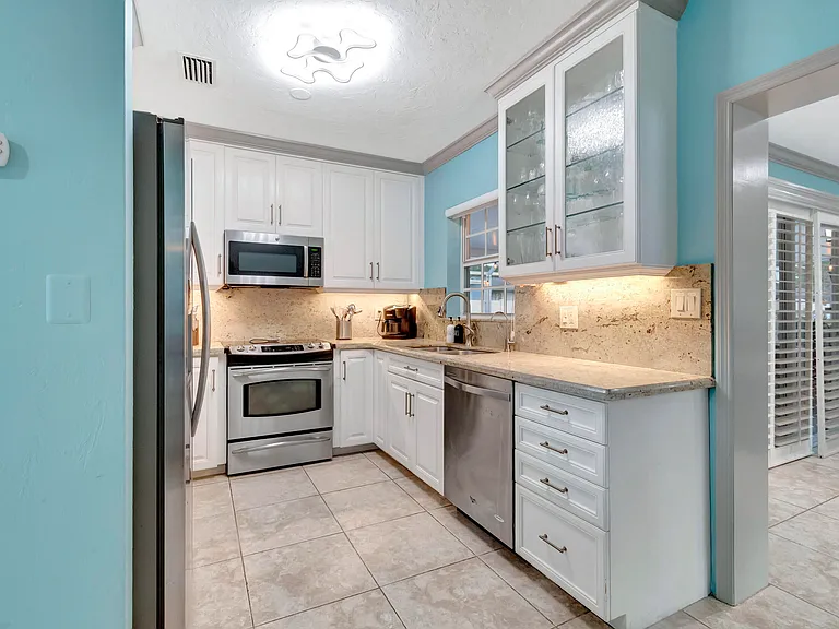 310 Gulfstream Dr — Photo 12