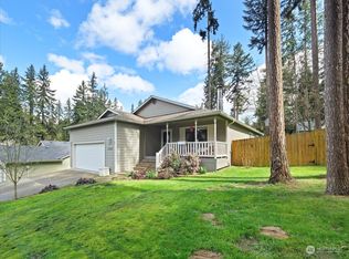 17542 Loop Ln SE, Yelm, WA 98597