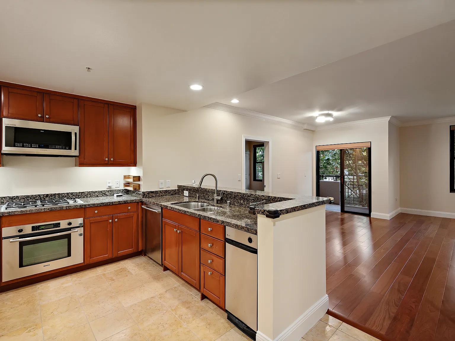 2 bed, 1293 sqft, $5,000 — Photo 3