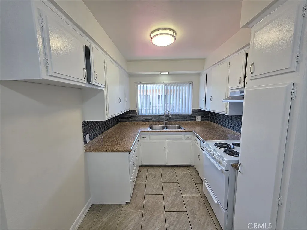 2 bed, 850 sqft, $2,395 — Photo 4