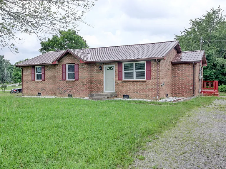 729 Welsey Dr — Photo 1