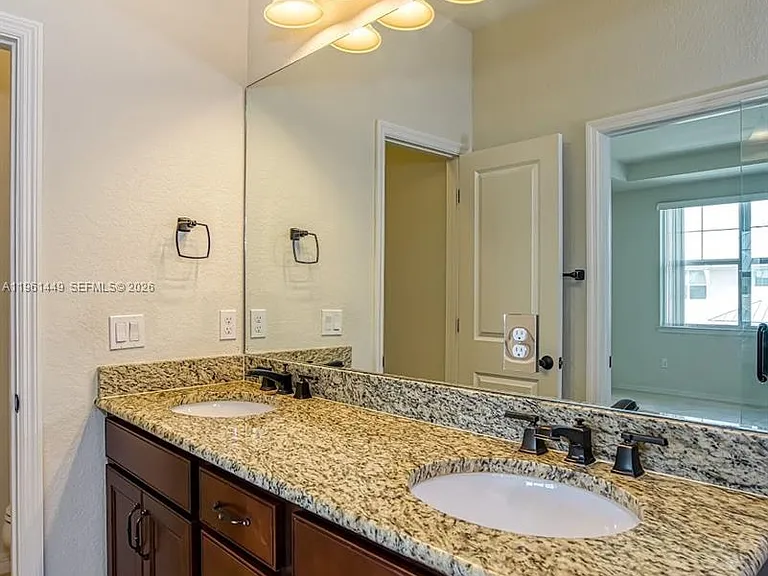 5060 Eucalyptus Dr #2 — Photo 27
