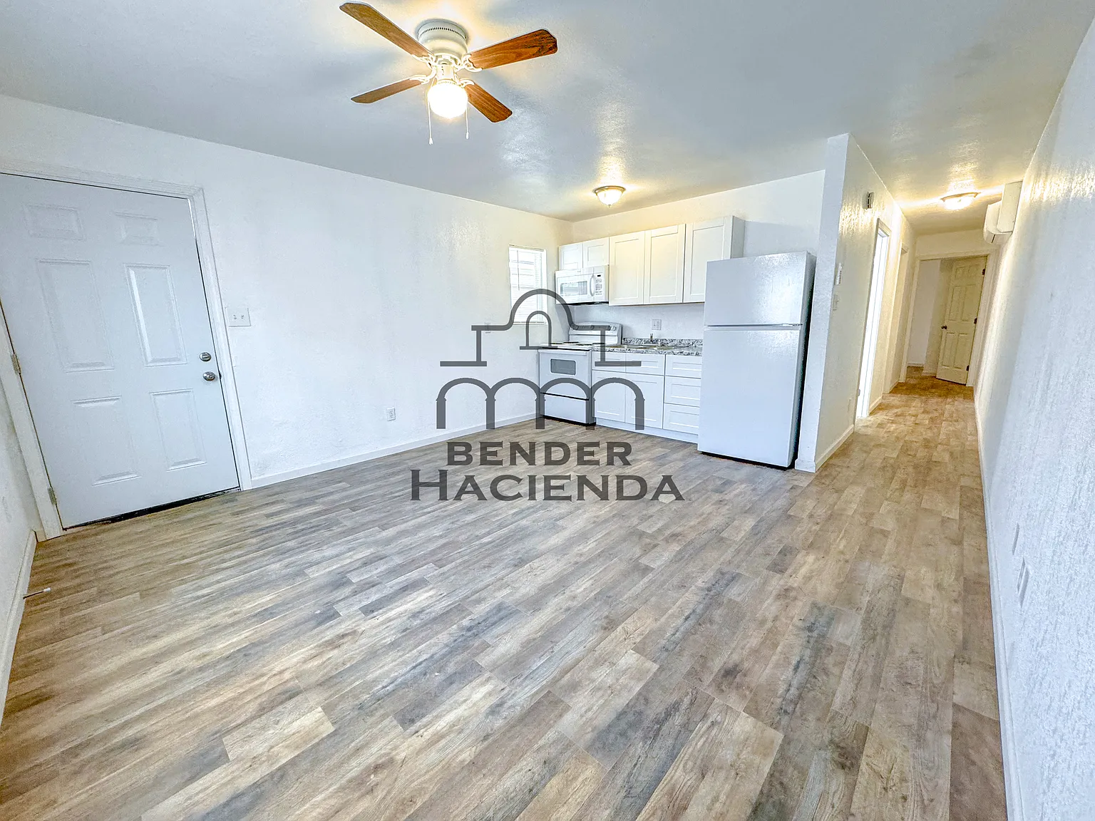1028 1/2 E Bender Blvd — Photo 2