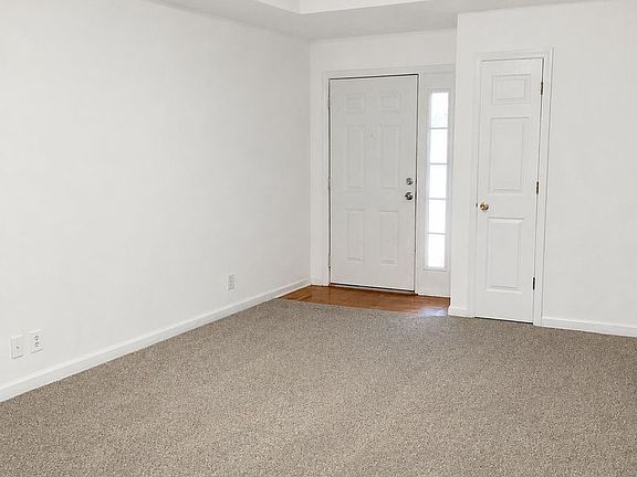 3rd image of 2651 Derby Dr