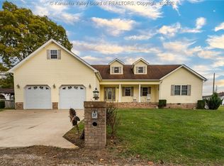 71 Sundown Ln, Milton, WV 25541