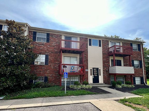 2nd image of 8481 Beech Ave #8476-1