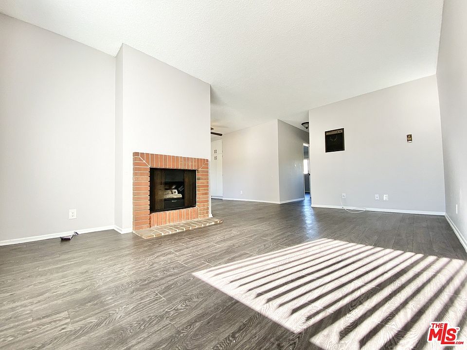 1st image of 625 N Kenwood St APT 214