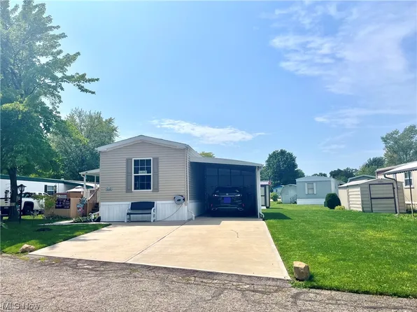 3323 Mae Dr SW, Warren, OH 44481